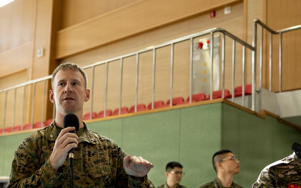 Marines with 1st Marine Division, 1st ROK Marine Division attend ROC drill during Freedom Shield 26