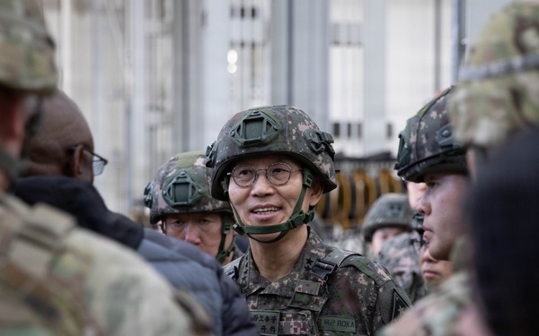 ROKA Chief of Staff visits Materiel Support Command - Korea