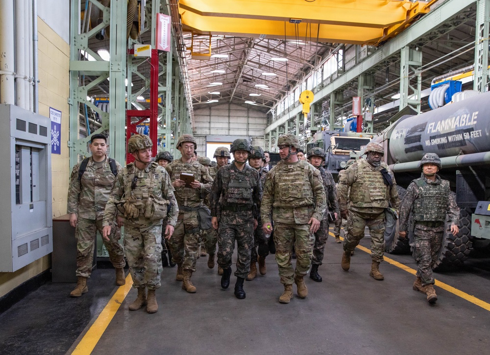 ROKA Chief of Staff visits Materiel Support Command - Korea