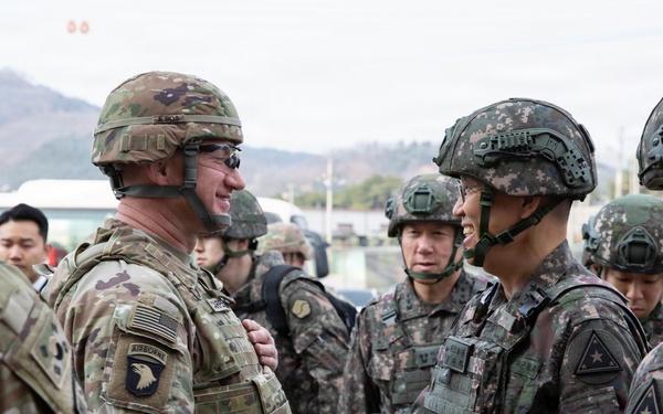 ROKA Chief of Staff visits Materiel Support Command - Korea