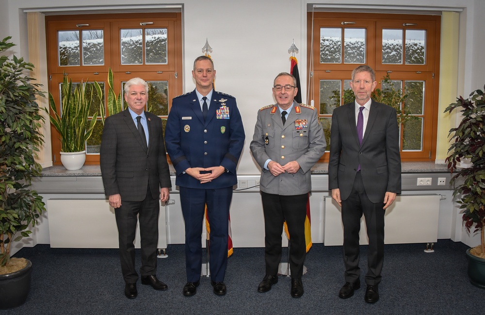 Senior Commanders Visit Marshall Center, Engage Security Professionals