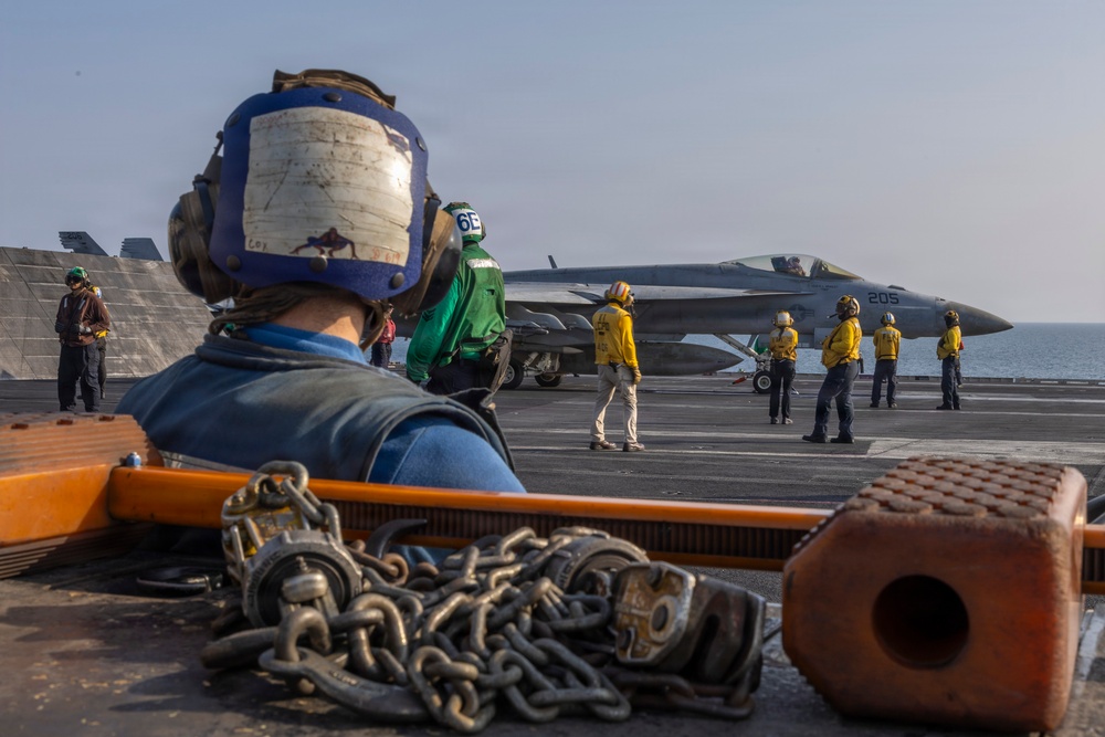 USS Abraham Lincoln (CVN72) supports Operation Epic Fury