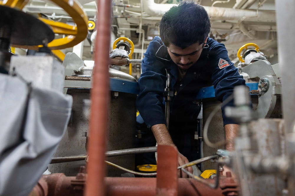 USS Spruance (DDG 111) supports Operation Epic Fury