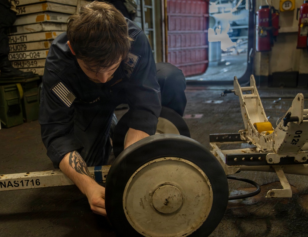 USS Abraham Lincoln (CVN72) supports Operation Epic Fury