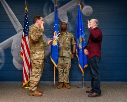 910th AW strengthens community bonds with new honorary commanders