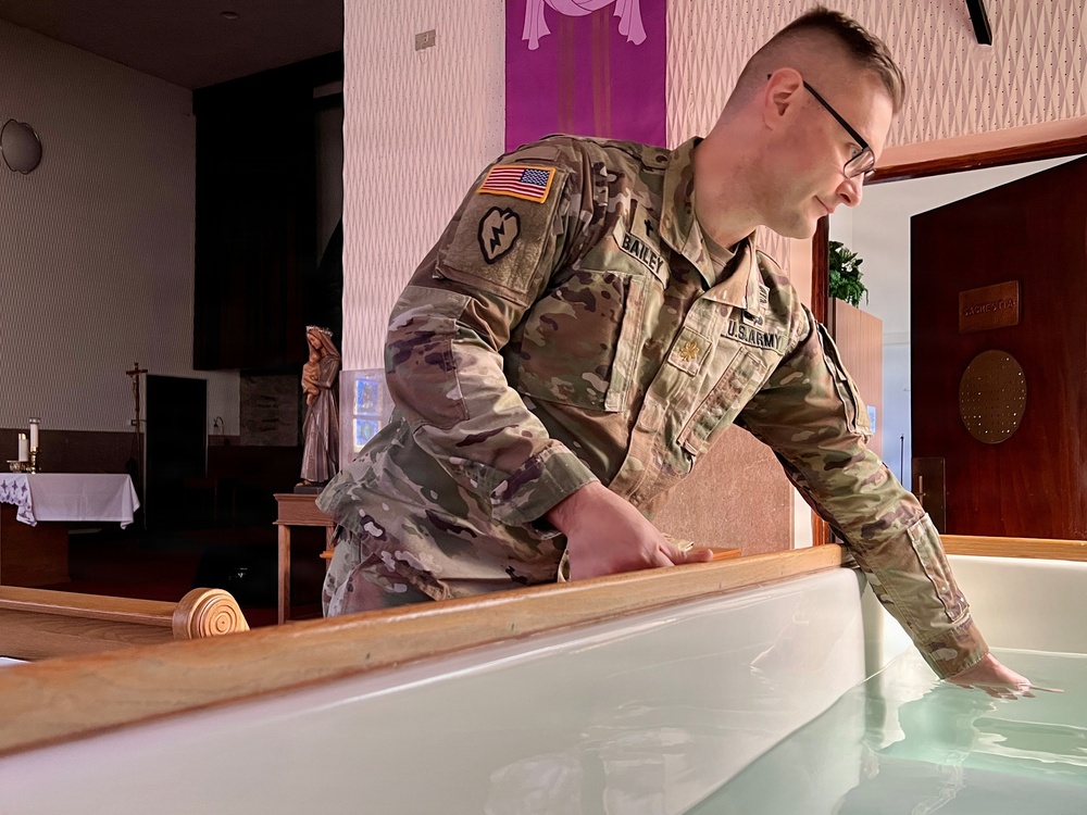 Army chaplain helps rescue burning trucker in Austria