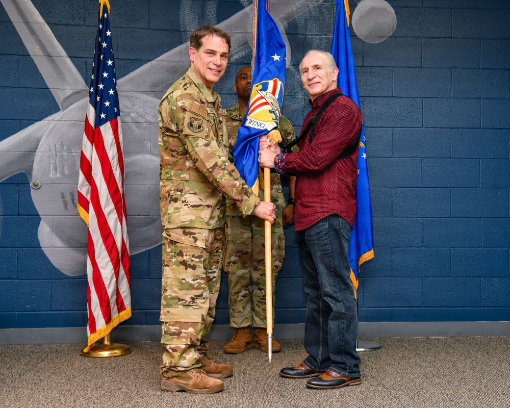 910th AW strengthens community bonds with new honorary commanders