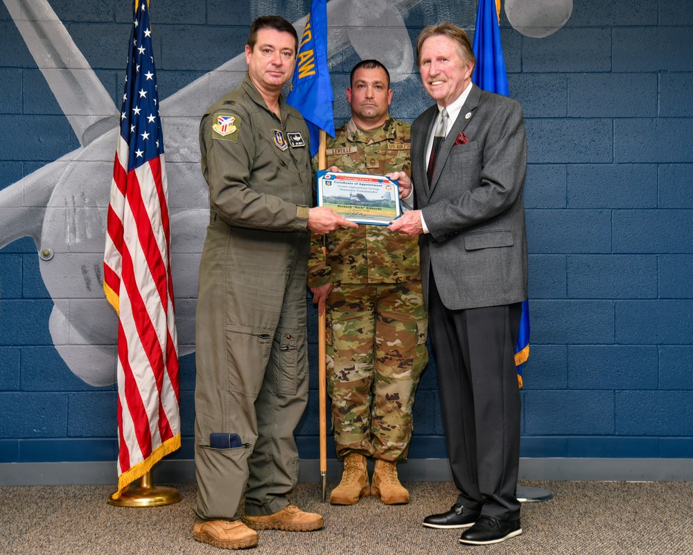 910th AW strengthens community bonds with new honorary commanders