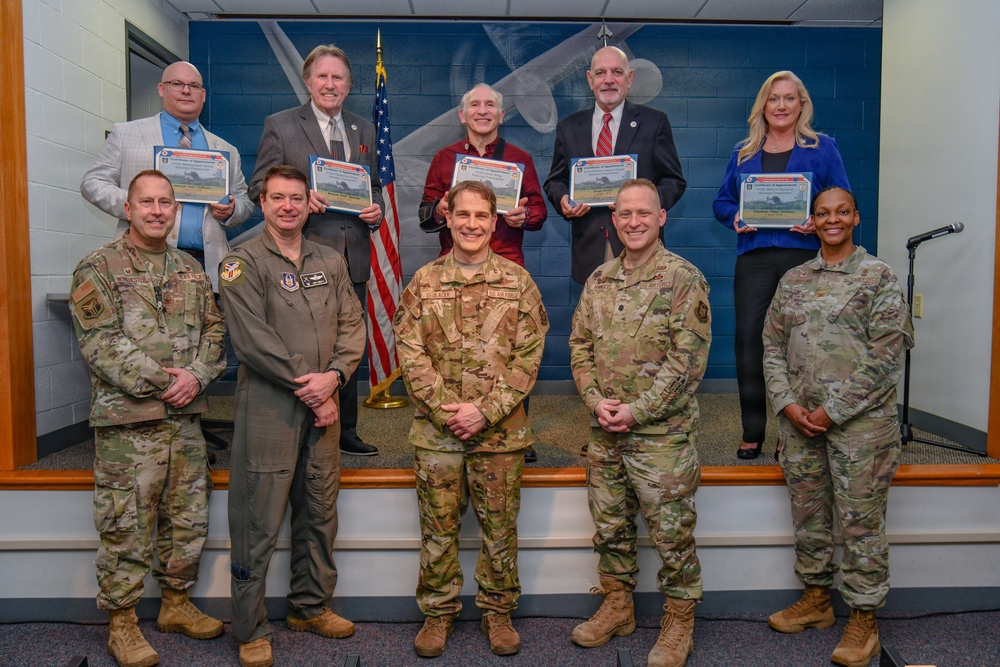 910th AW strengthens community bonds with new honorary commanders