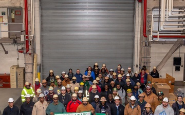 NNSY's Shop 98 Honored with Dec. 2025 Safety Flag