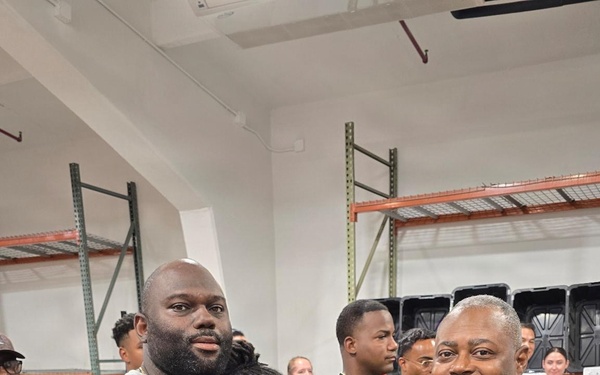 NAVSUP FLC Jacksonville ELRT Sailors receive awards