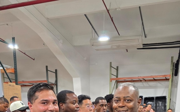 NAVSUP FLC Jacksonville ELRT Sailors receive awards