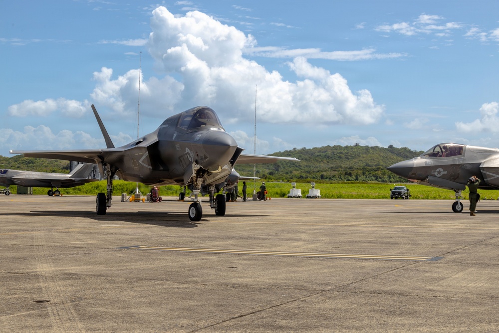 VMFA-225 conducts flight operations in Puerto Rico