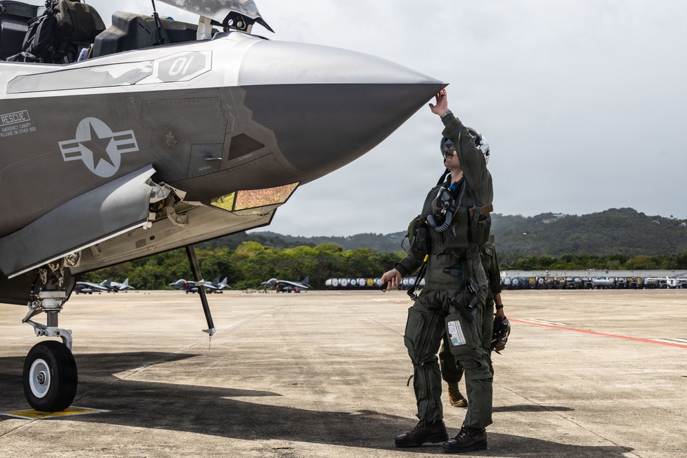 VMFA-225 conducts flight operations in Puerto Rico