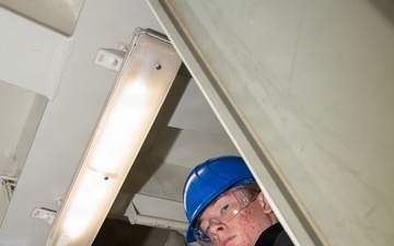 Ronald Reagan Sailors Conduct Daily Operations