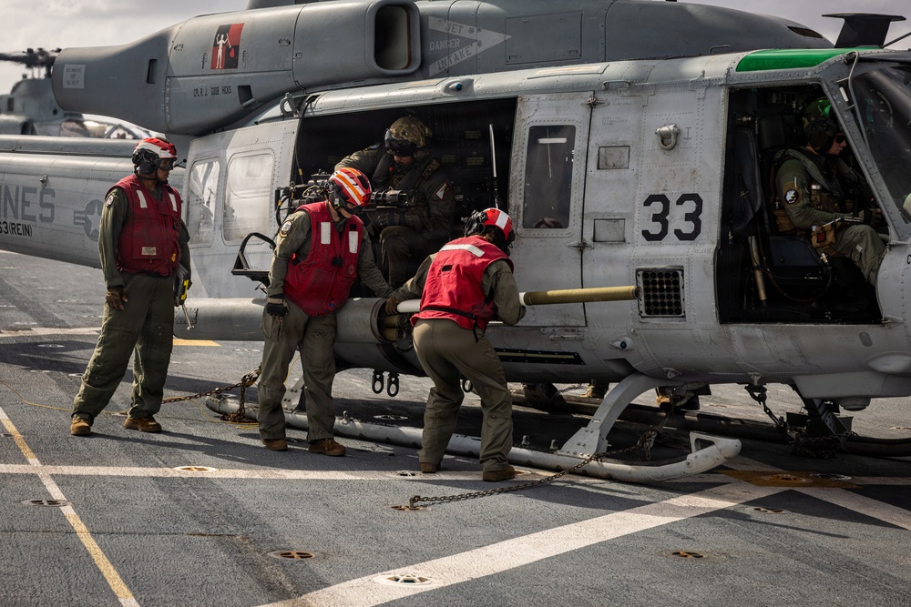 22ND MEU (SOC) | VMM-263 Conducts Hot Load and Live-Fire Aboard USS Fort Lauderdale
