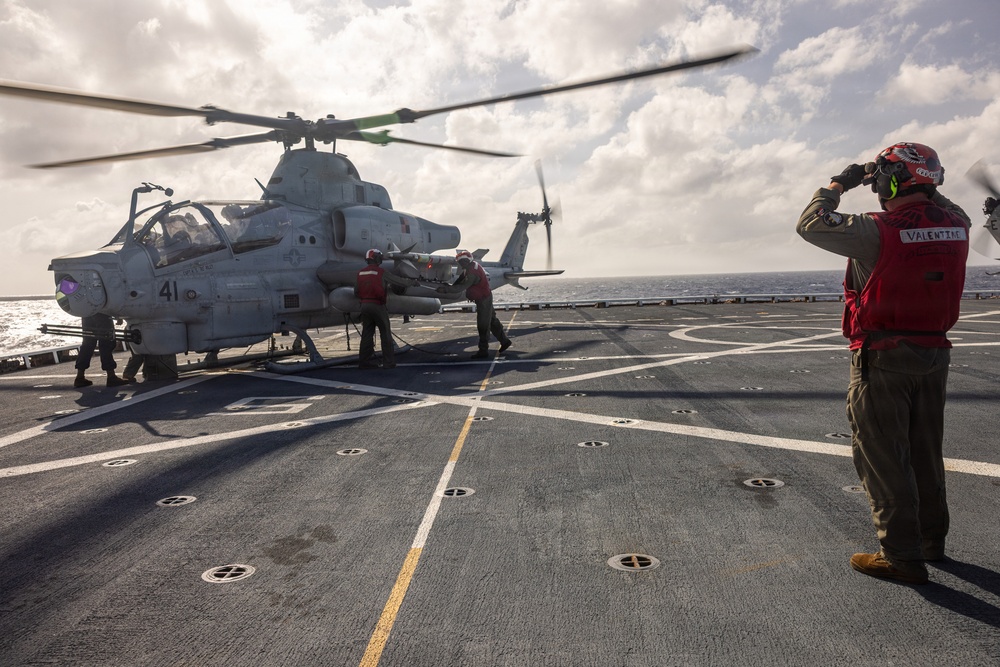 22ND MEU (SOC) | VMM-263 Conducts Hot Load and Live-Fire Aboard USS Fort Lauderdale