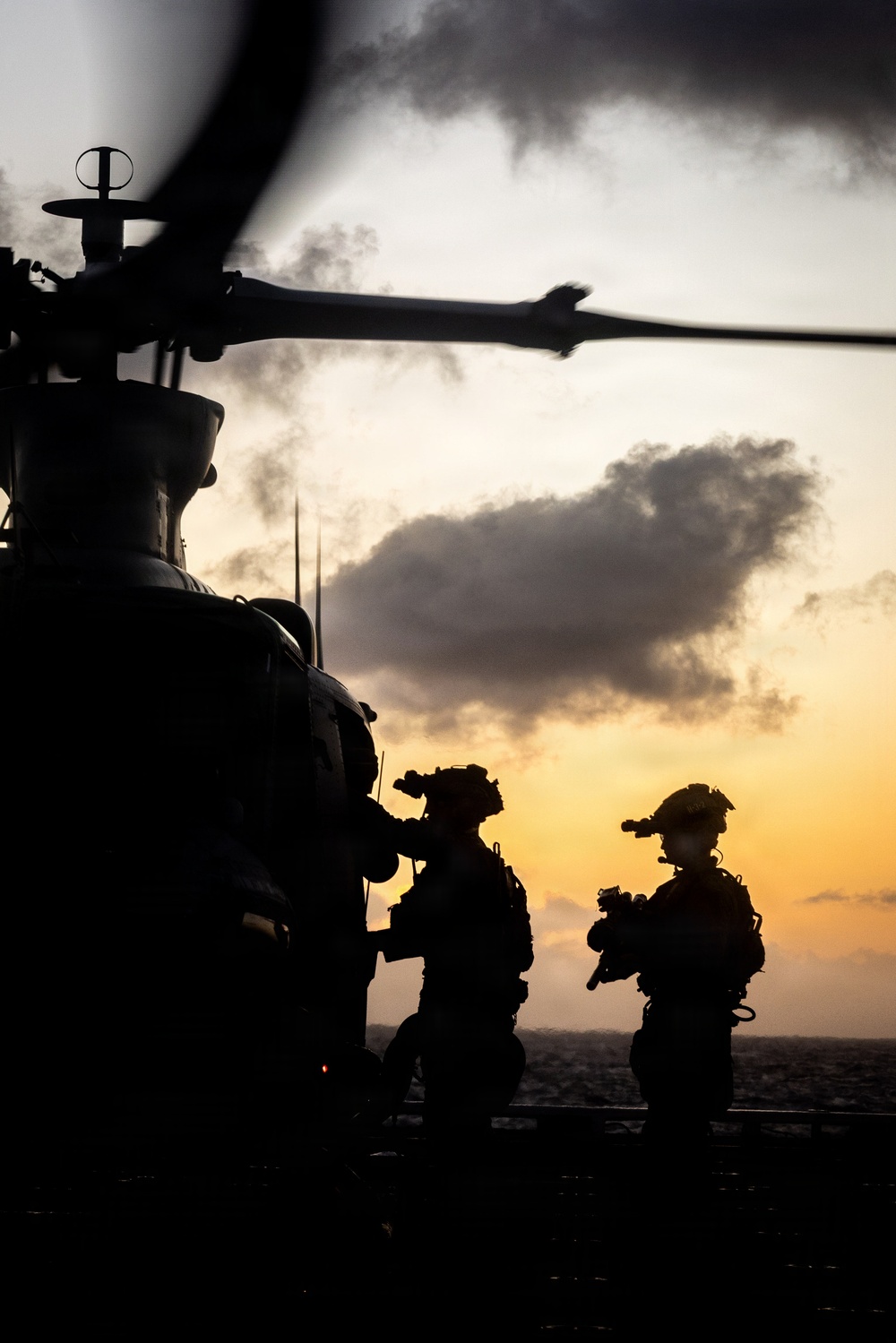 22ND MEU (SOC) | MSPF and MSRT Conduct Aerial Night Sniper Live-Fire