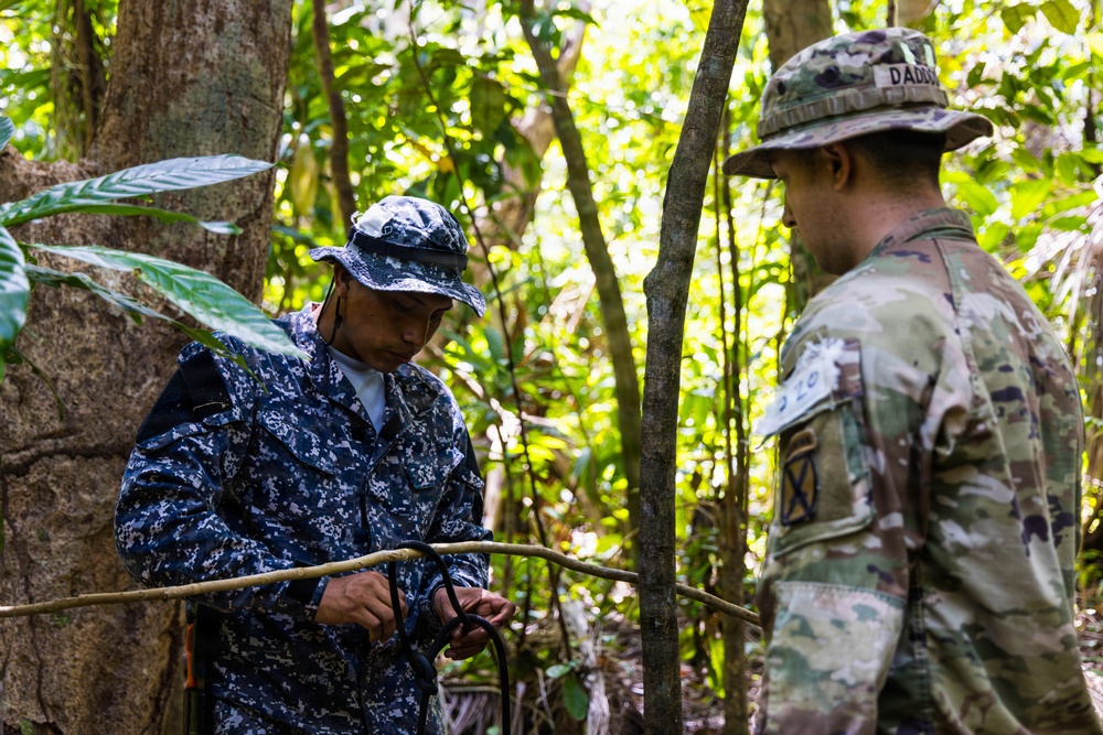 Jungle Operations Training Course - Panama 26-04: Primitive Fire