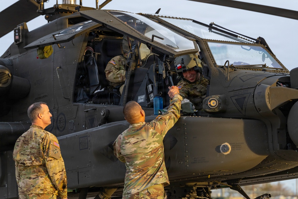 1st AD CAB receives its first AH‑64E Apache Helicopters