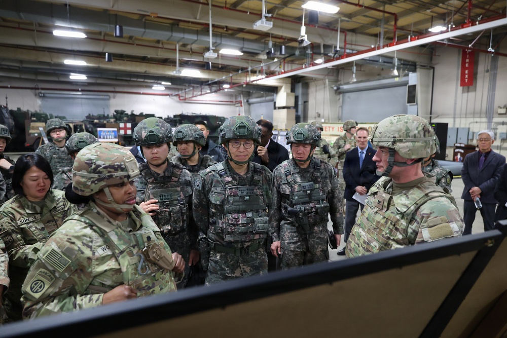 Republic of Korea Army Chief of Staff visited APS-4