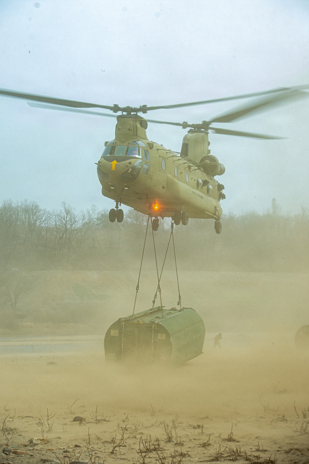 3-2 GSAB Conducts Sling Load Operations in Support of Engineers During Freedom Shield
