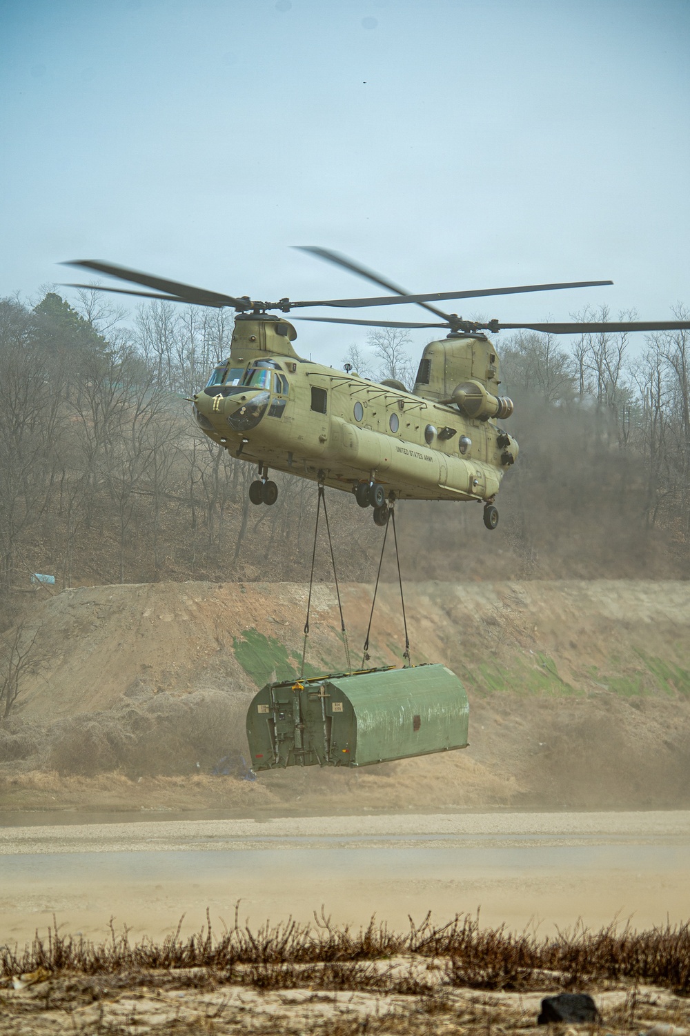 3-2 GSAB Conducts Sling Load Operations in Support of Engineers During Freedom Shield