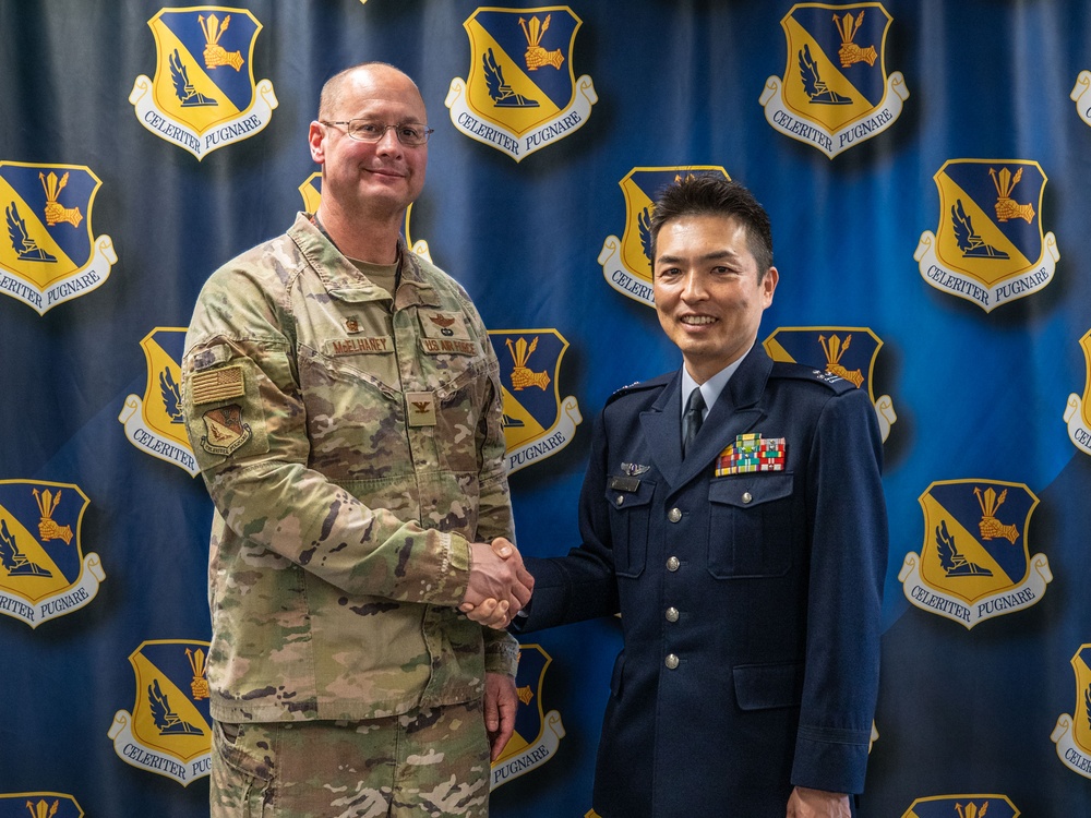 JASDF OSW commander bids farewell to 374 AW