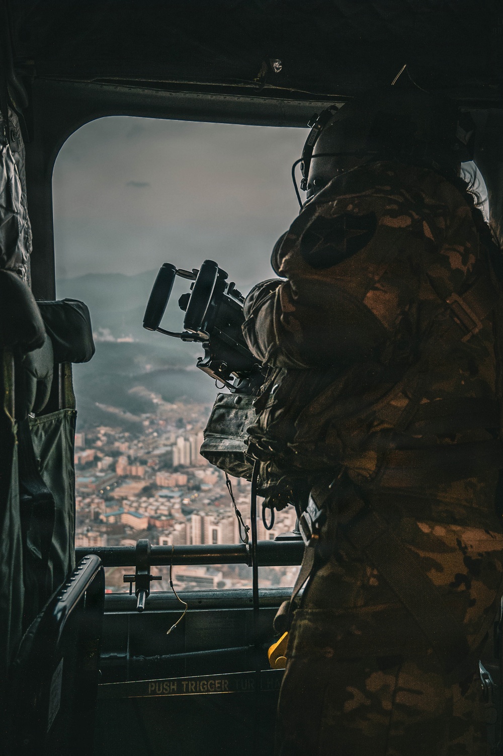 2nd Combat Aviation Brigade Conducts Combined Air Assault Training