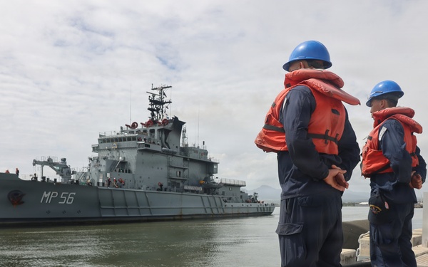 Ecuadorian naval ship BAE Jambeli arrives at JBPHH
