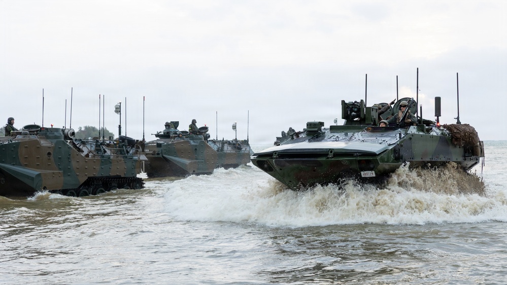 U.S., Japan Amphibious Tactical Vehicle Landings
