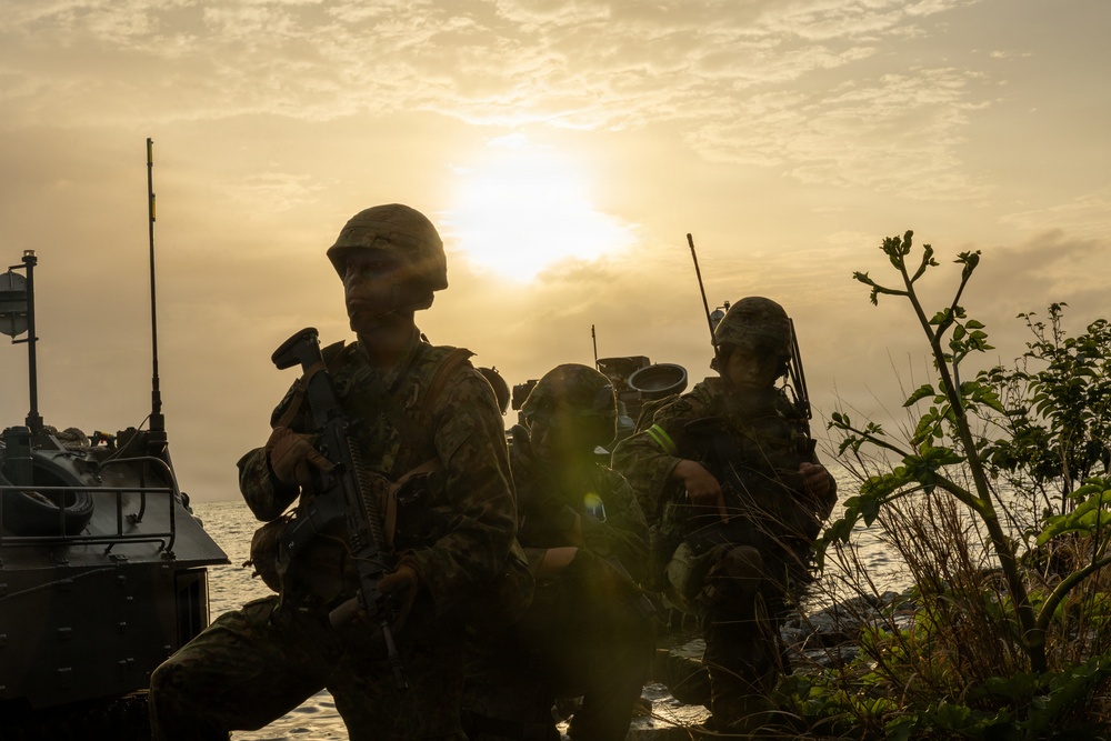 U.S., Japan Amphibious Tactical Vehicle Landings