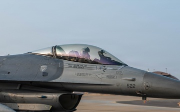 F-16 Fighting Falcons fly from Kunsan