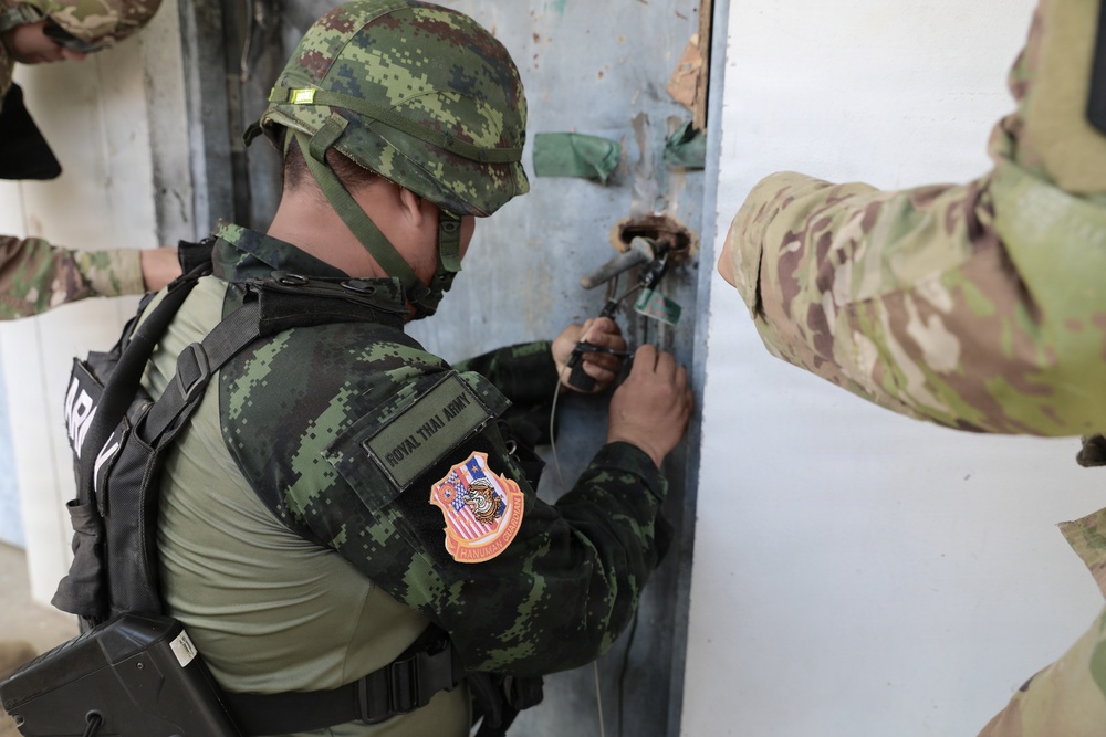 Hanuman Guardian: U.S., Thai Forces Train on Explosive Breaching