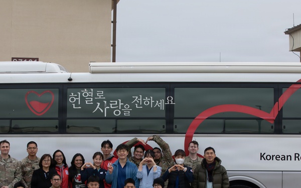 6th Battalion, 52nd Air Defense Artillery Regiment Echo Battery Hosts Blood Drive at Camp Humphreys.