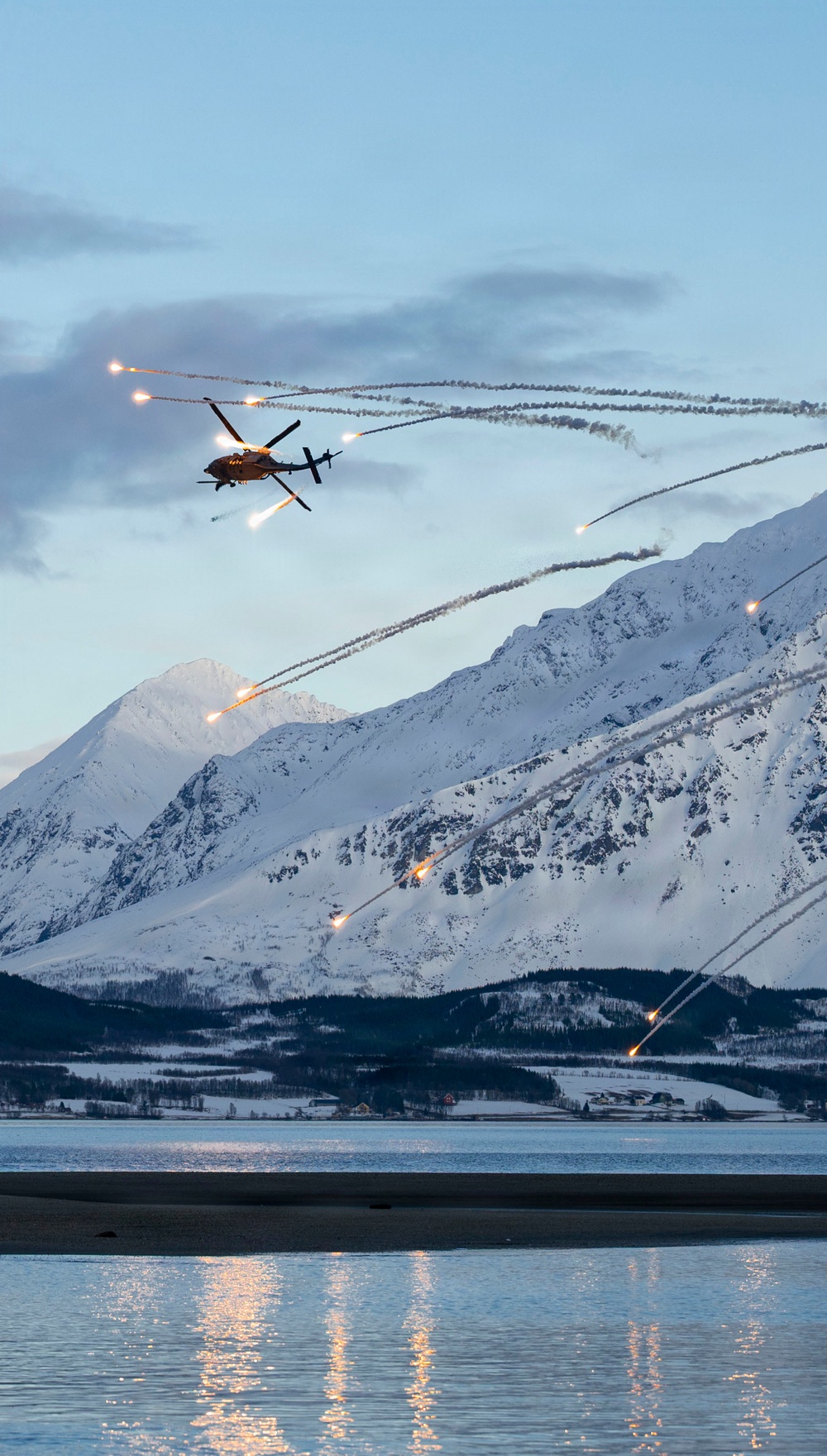 56th and 57th RQS execute CSAR training with Swedish rangers