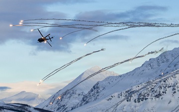 56th and 57th RQS execute CSAR training with Swedish rangers