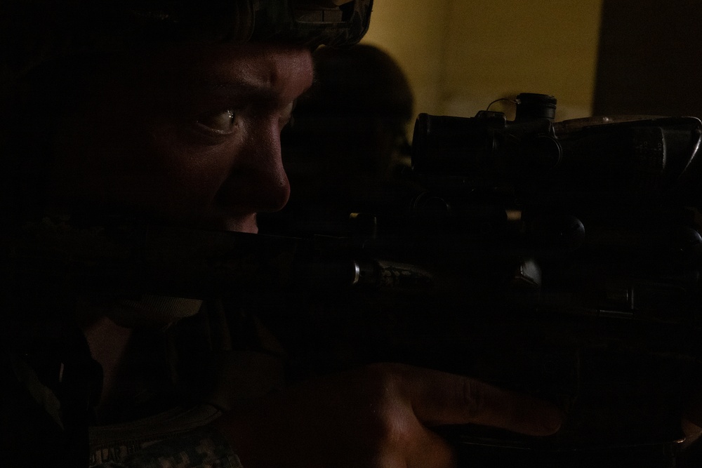 U.S. Marines with 4th LAR Conduct Urban Operations Training