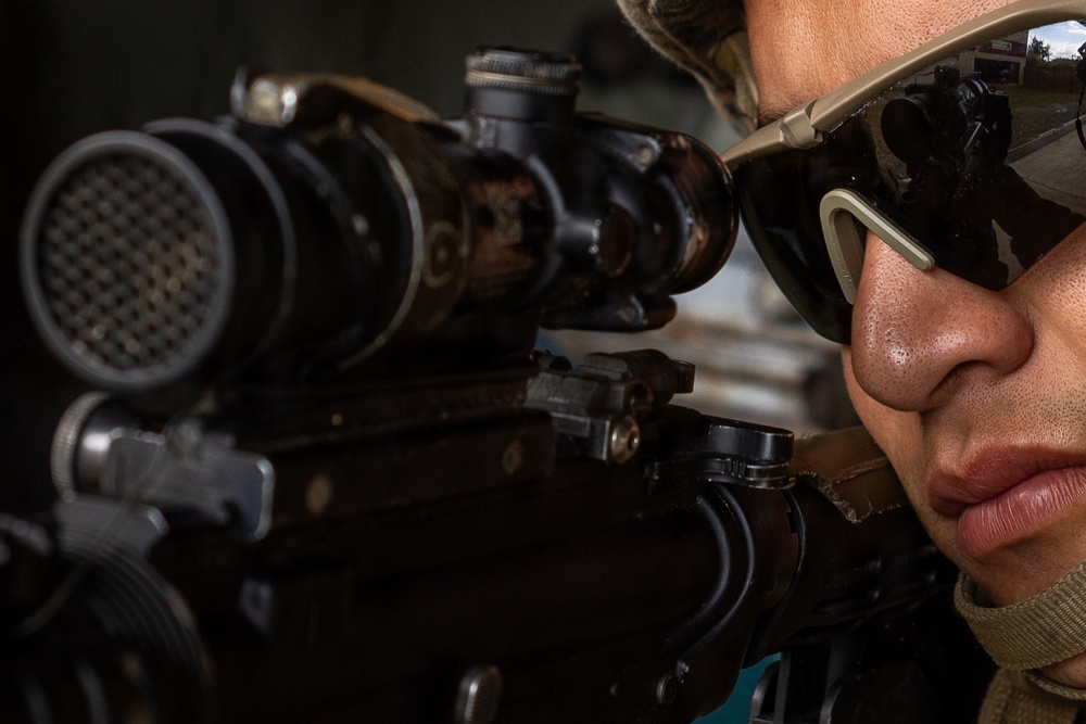 U.S. Marines with 4th LAR Conduct Urban Operations Training