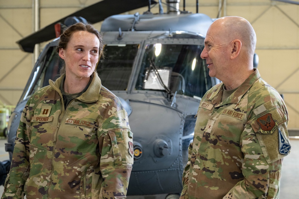 USAF Deputy Chief of Chaplains spreads spiritual resilience message during Aviano AB visit