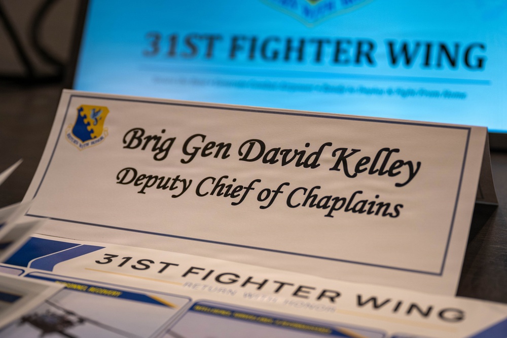 USAF Deputy Chief of Chaplains spreads spiritual resilience message during Aviano AB visit