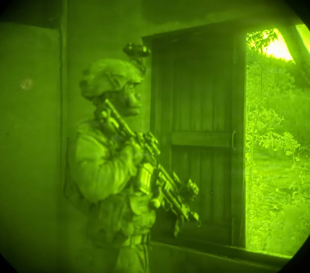 Hanuman Guardian | US - Royal Thai Army Conduct Air Assault into Military Operation Urbanized Terrain (MOUT) Training