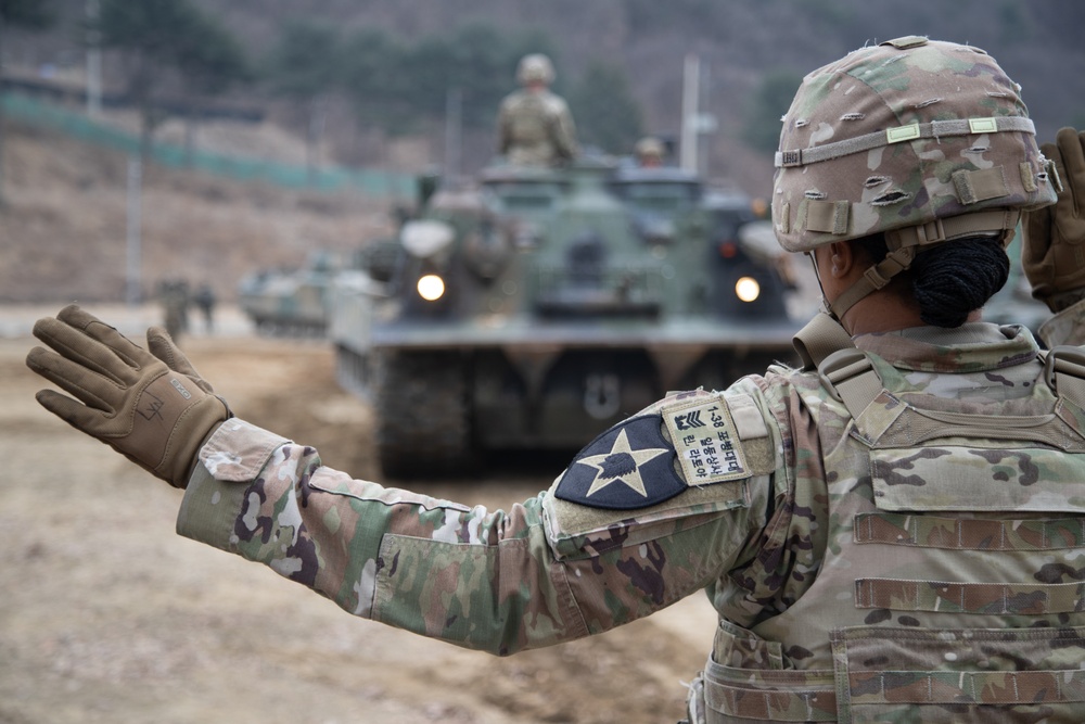 1-38 Field Artillery Regiment conducts vehicle recovery training with ROK partners