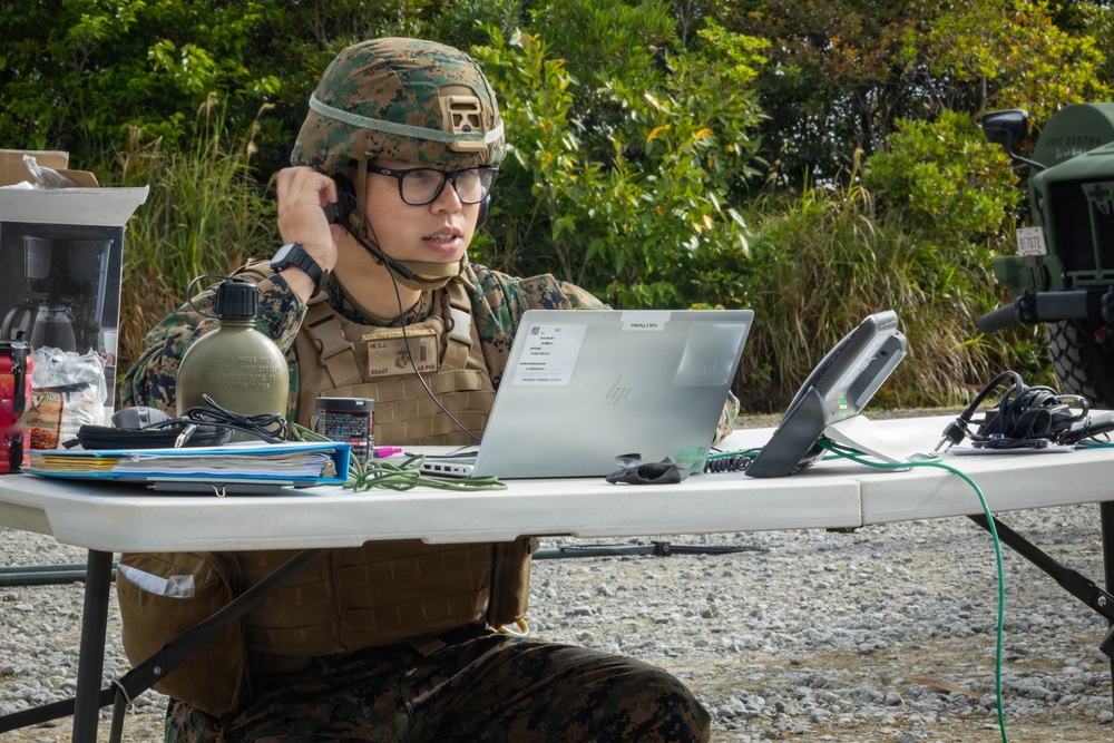 7th Communication Battalion Marines conduct strap exercise during Stormbreaker 26.2