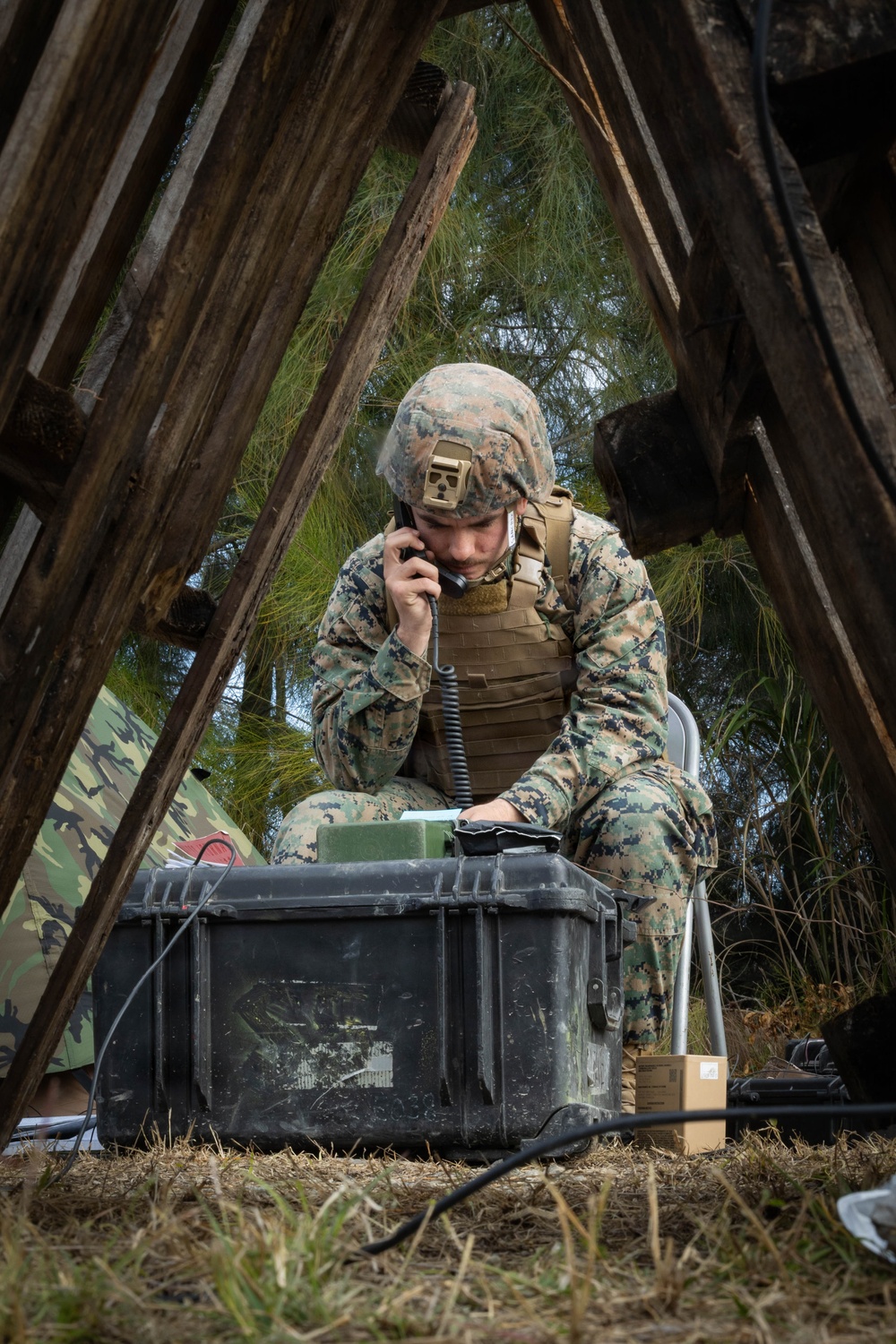 7th Communication Battalion Marines conduct strap exercise during Stormbreaker 26.2