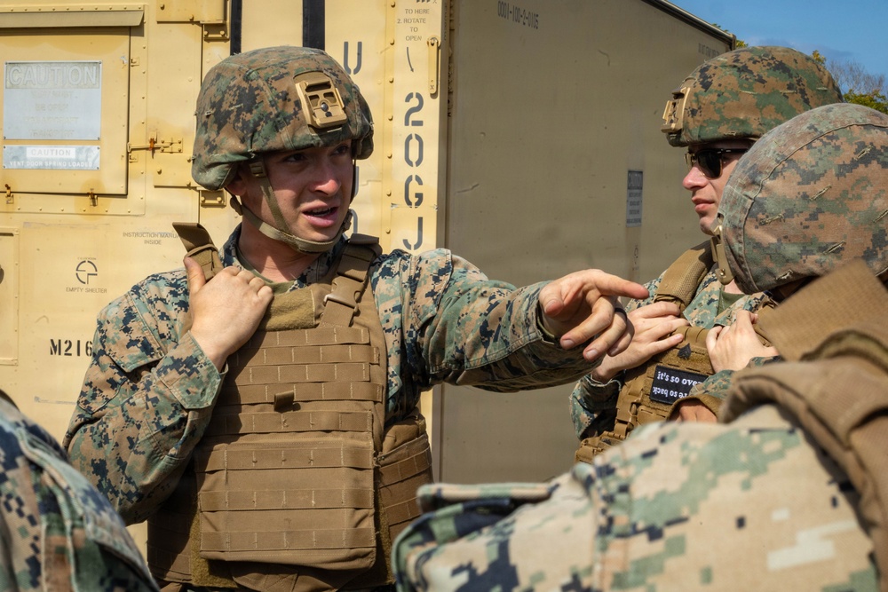 7th Communication Battalion Marines conduct strap exercise during Stormbreaker 26.2