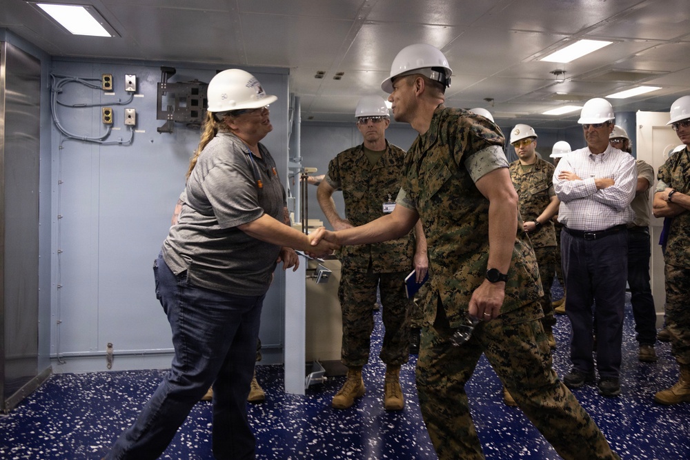 SMMC visits Ingalls Shipbuilding during SMMC Force Level Summit