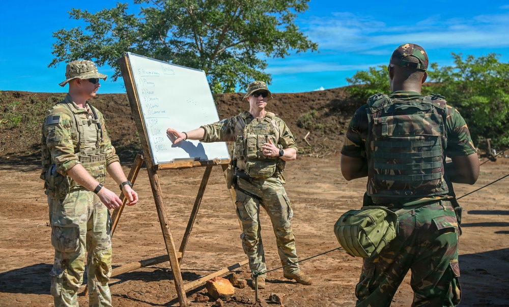 US, Tanzania train patrol and recon techniques during JA26