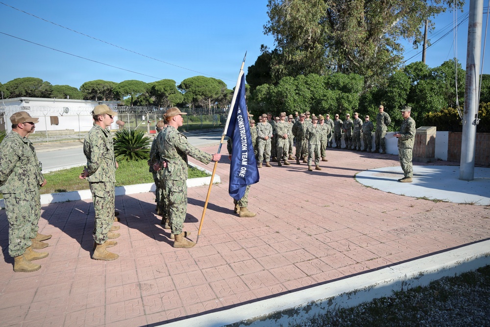 UCT One Transfers Mission from Dive Detachment Bravo to Charlie
