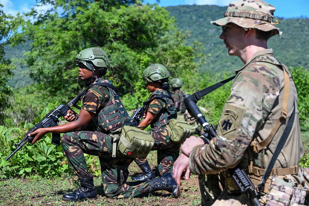 US, Tanzania train patrol and recon techniques during JA26